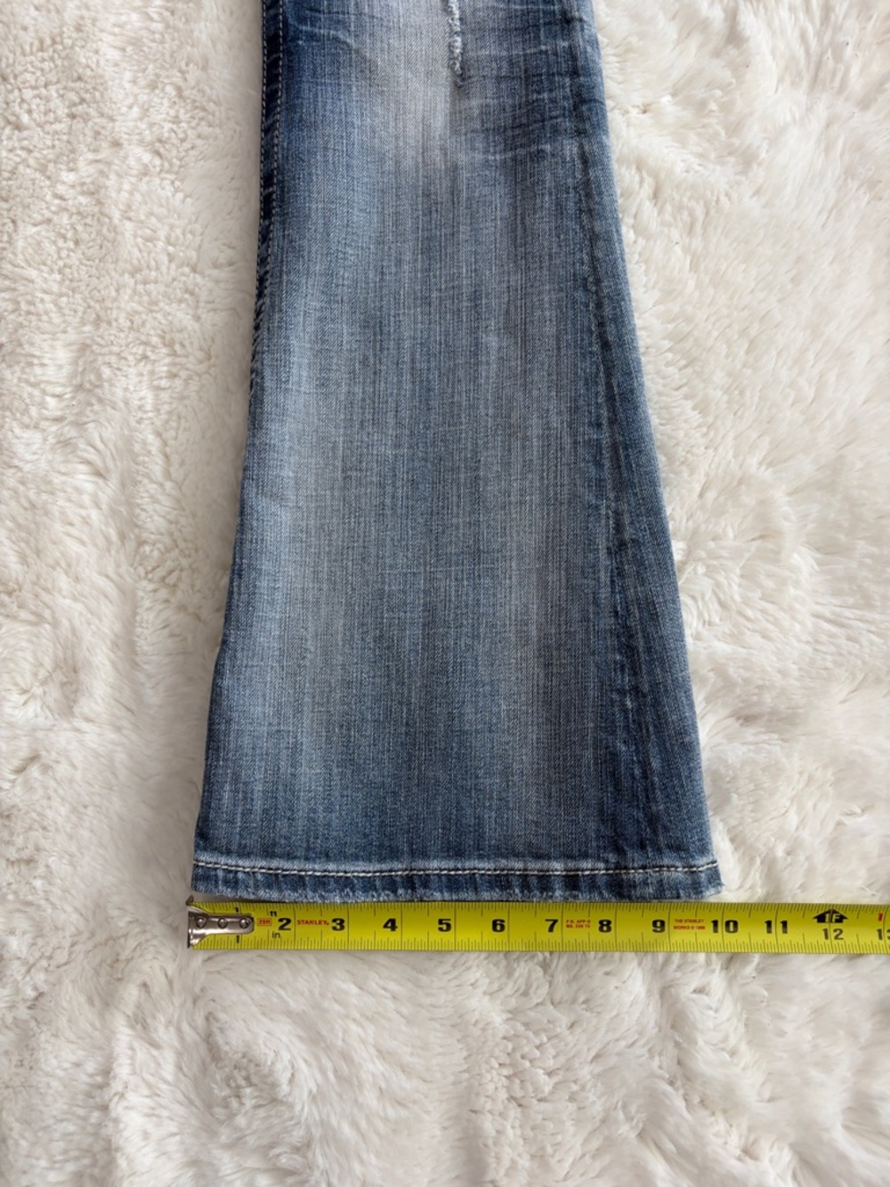 Miss Me Women's Light Blue Flare Jeans with Embroidered Pockets,Size 27. - Picture 16 of 17